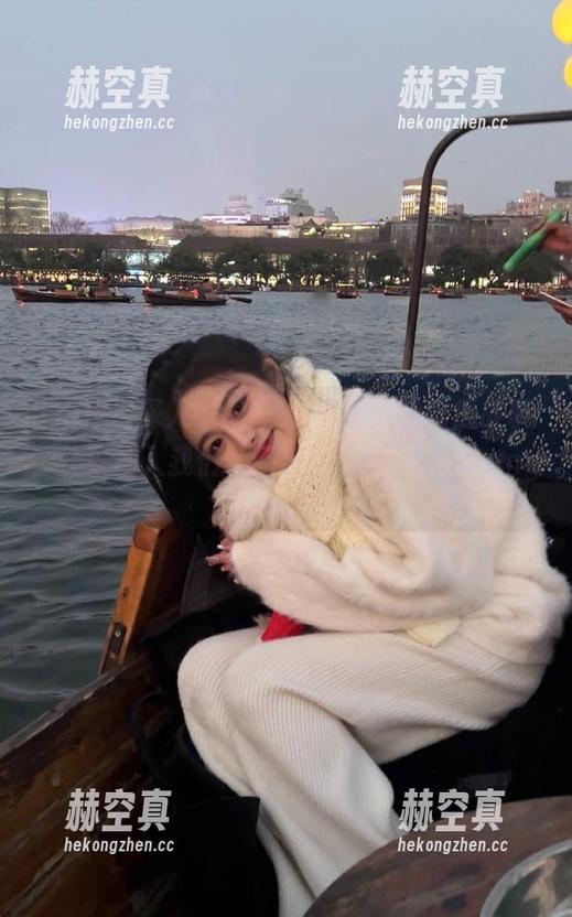 cg网 深入cg网,了解每天的吃瓜故事,快来加入我们,网址:www.cgwang.com