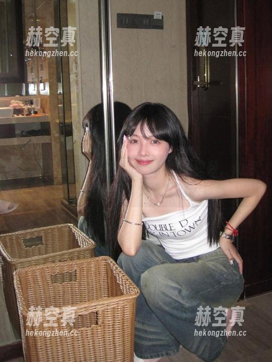 吃瓜网 每日更新的吃瓜网91视频,助你轻松获取娱乐圈大事件的内幕。